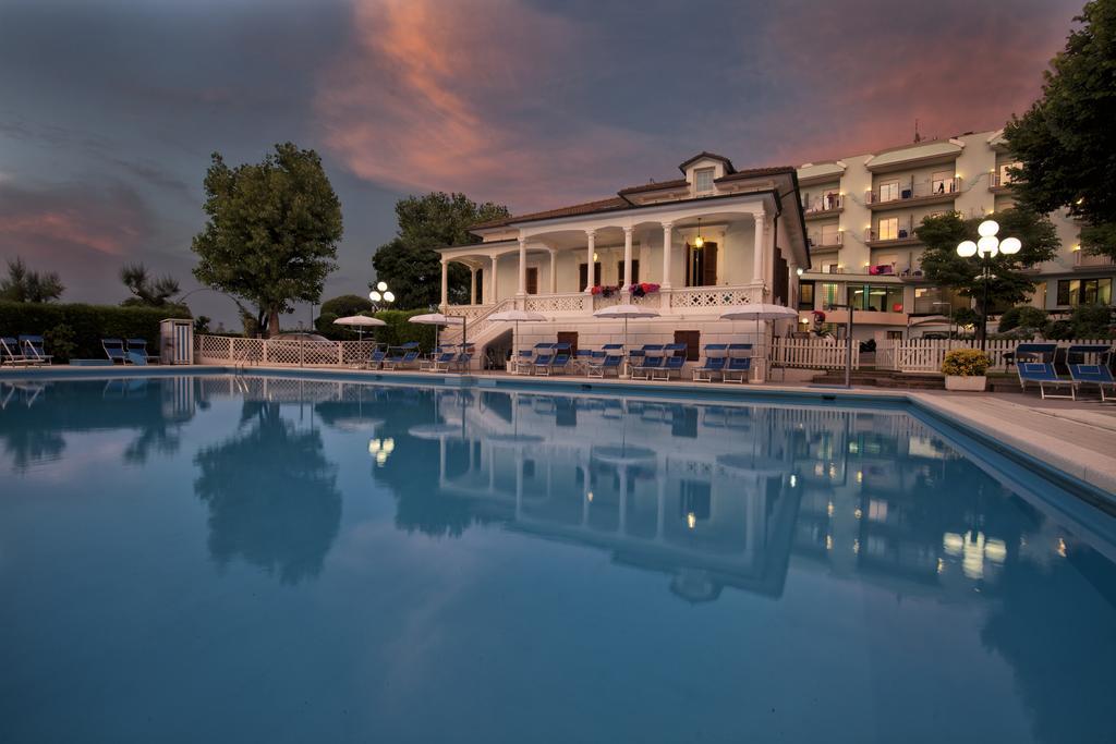 Hotel Venus Габичче-Маре Экстерьер фото