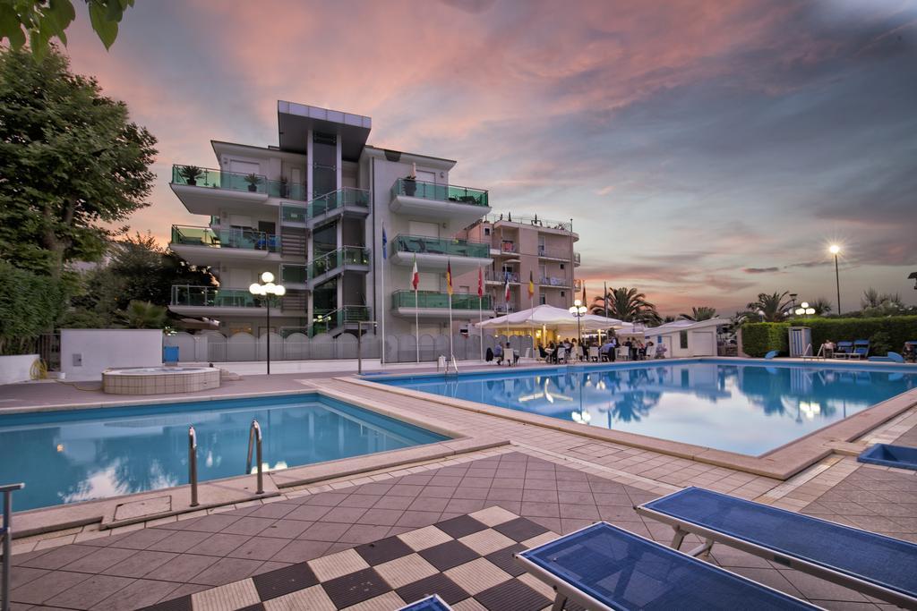 Hotel Venus Габичче-Маре Экстерьер фото