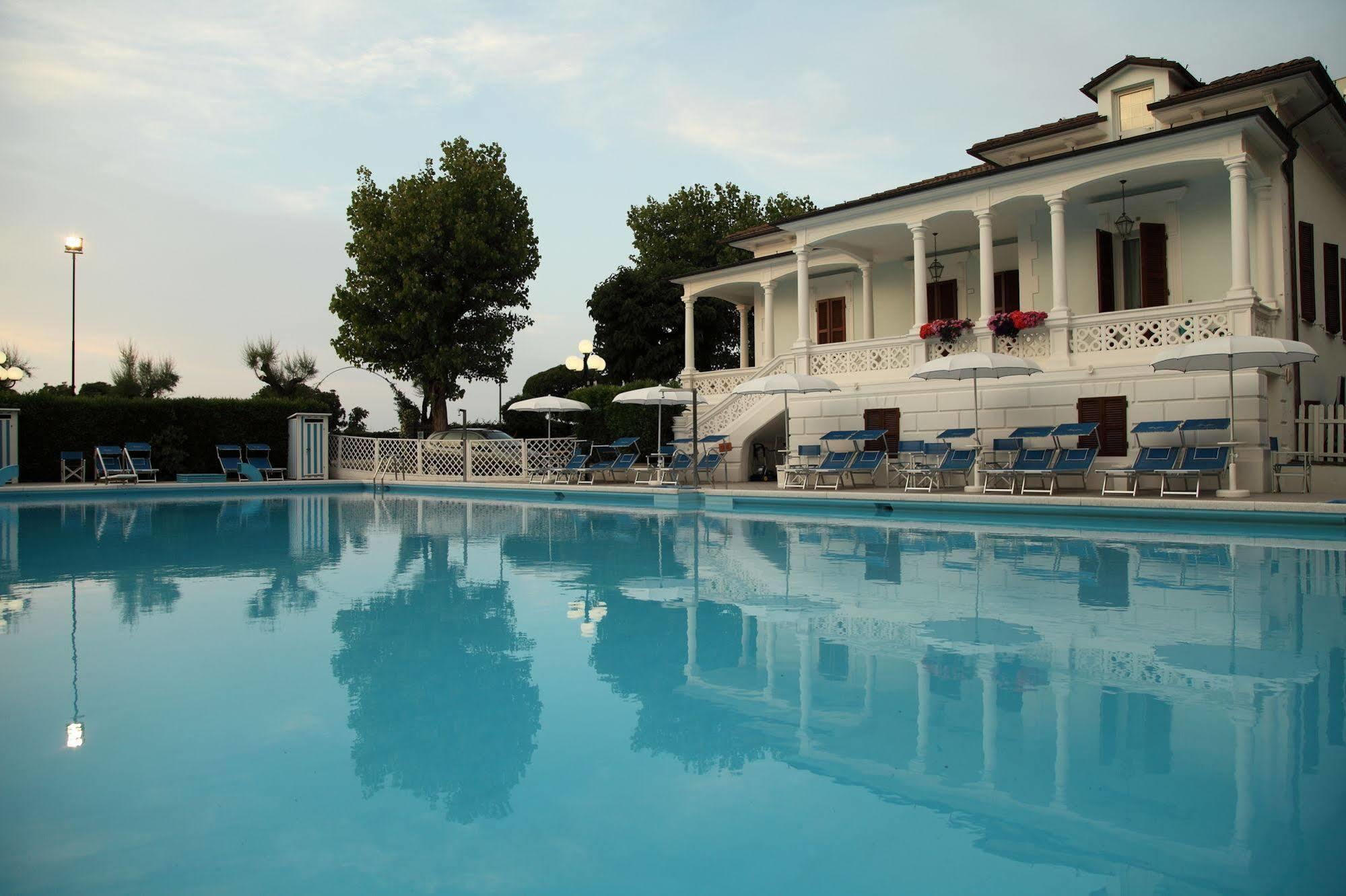 Hotel Venus Габичче-Маре Экстерьер фото