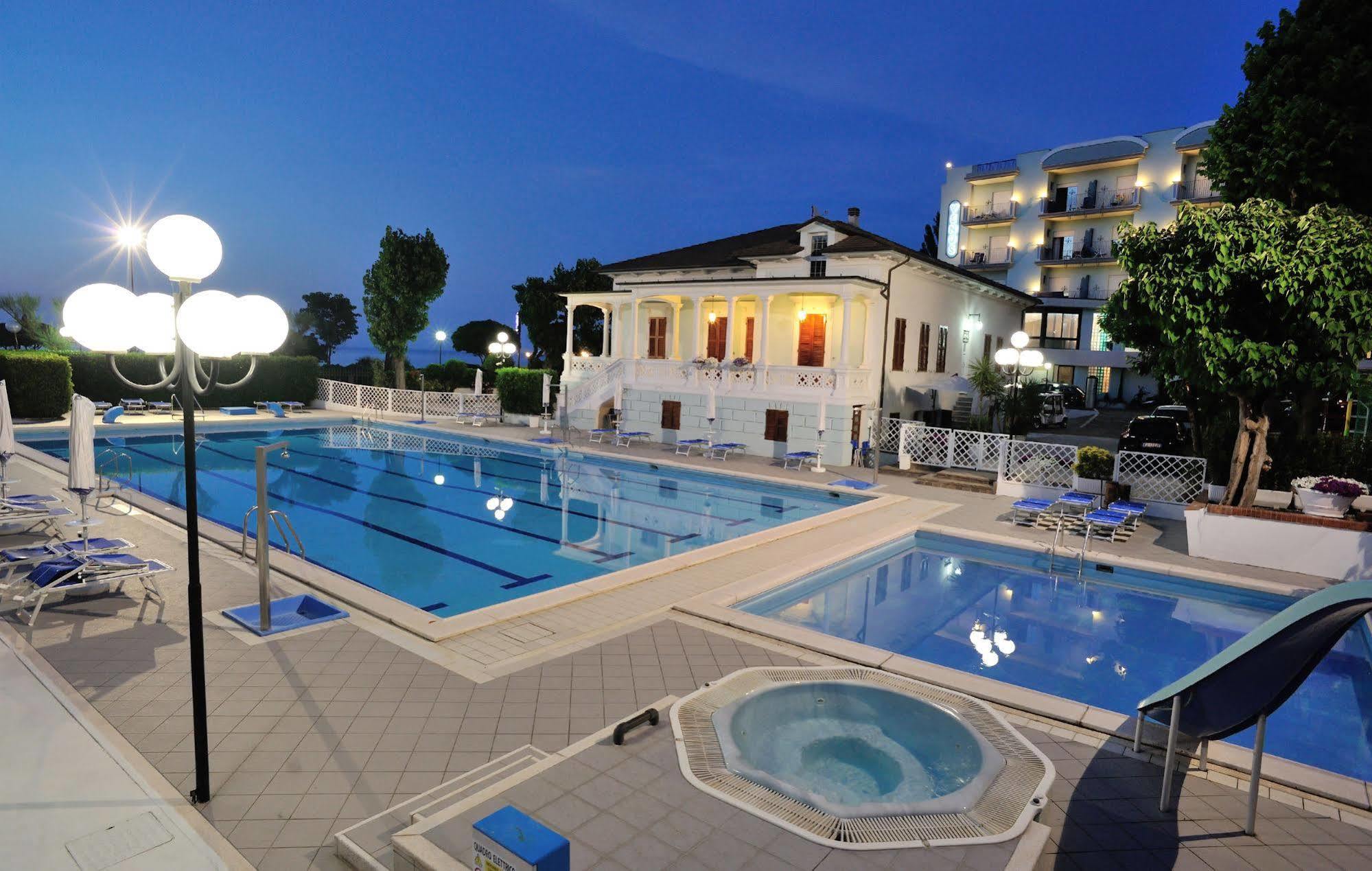 Hotel Venus Габичче-Маре Экстерьер фото